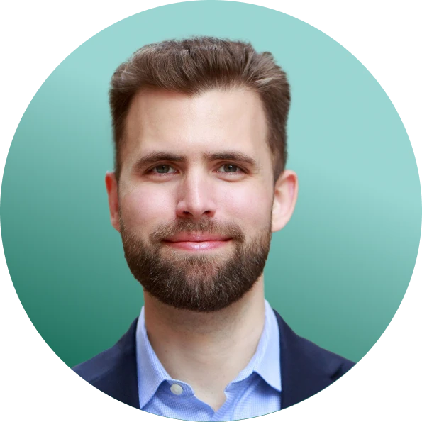 Cole Davidson headshot